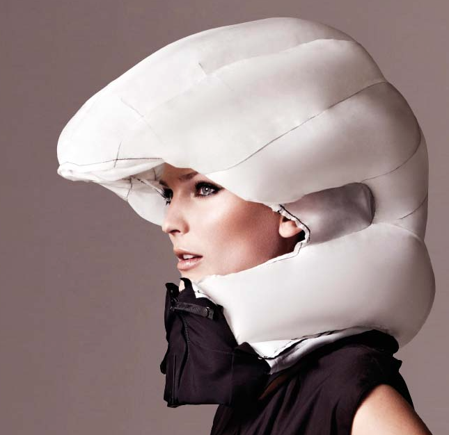 Woman in Hovding helmet